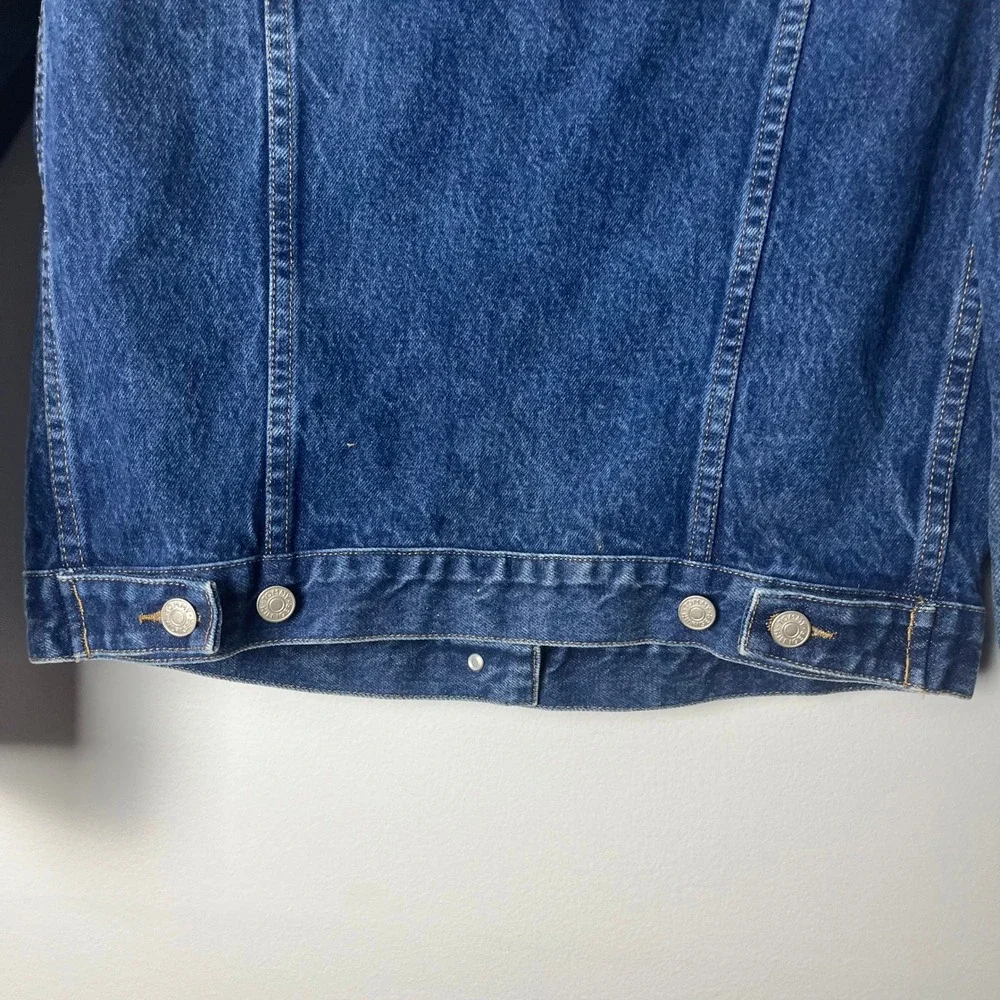 Tommy Hilfiger sizing reminder